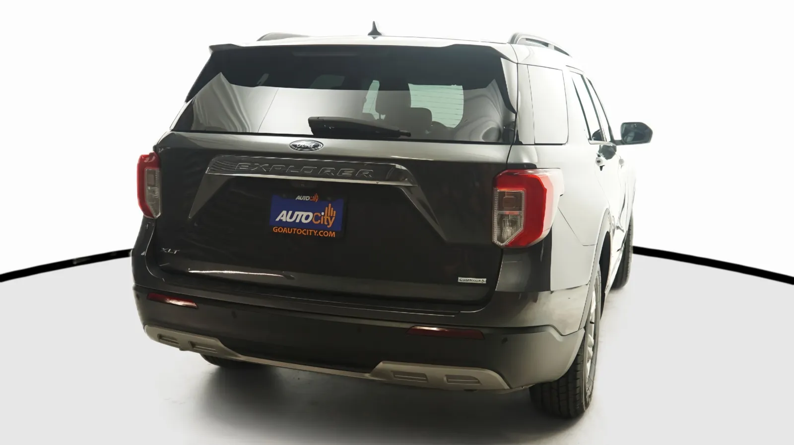 Ford Explorer photo 8