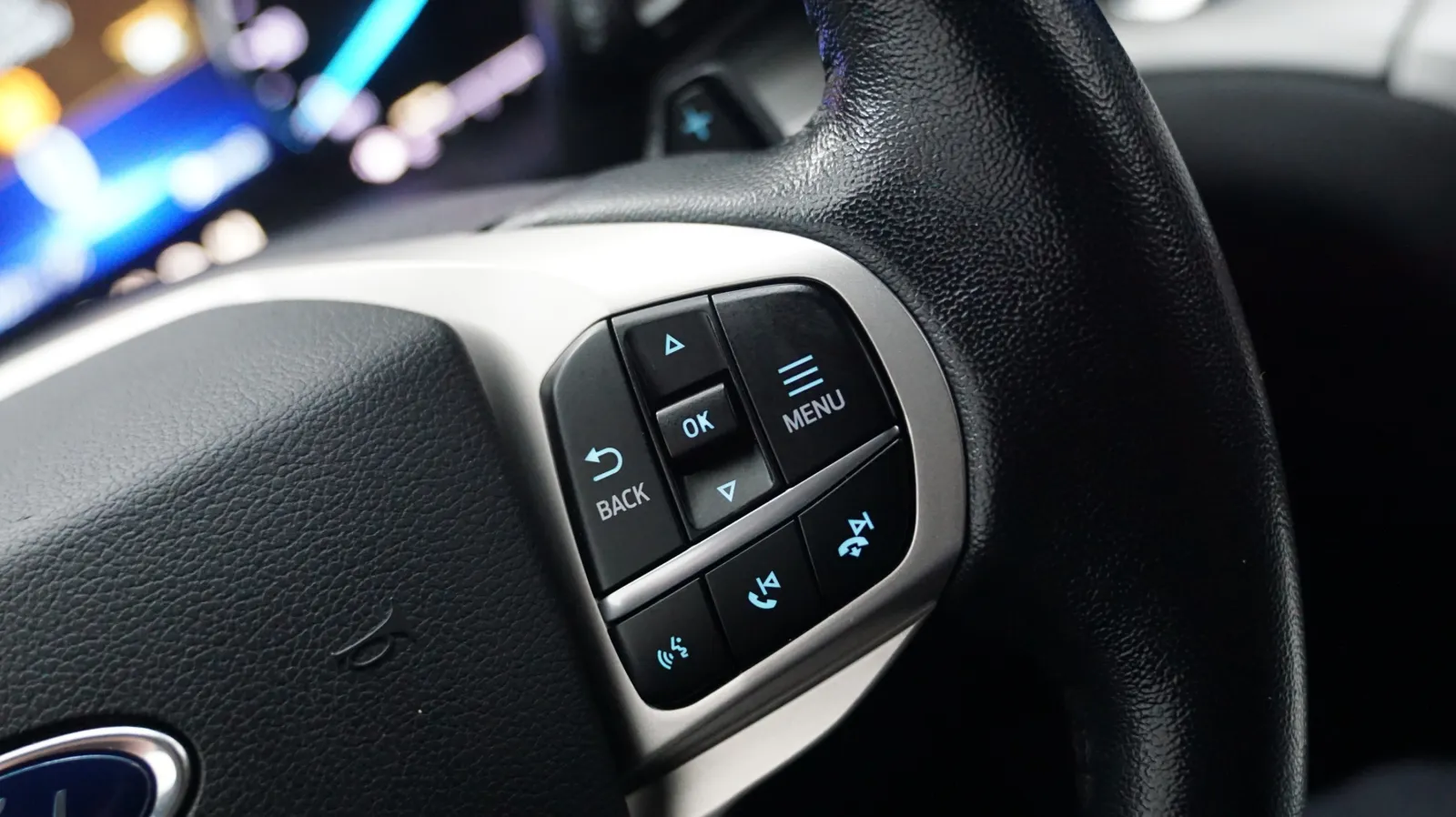 Ford Explorer photo 20