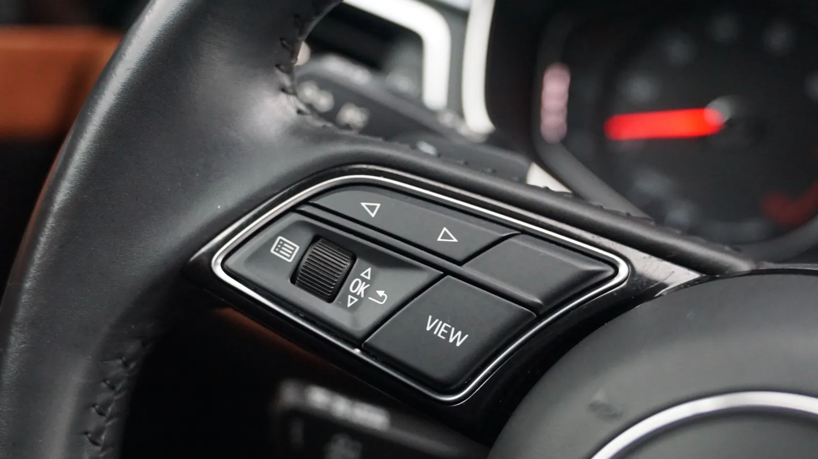 Audi A4 photo 18