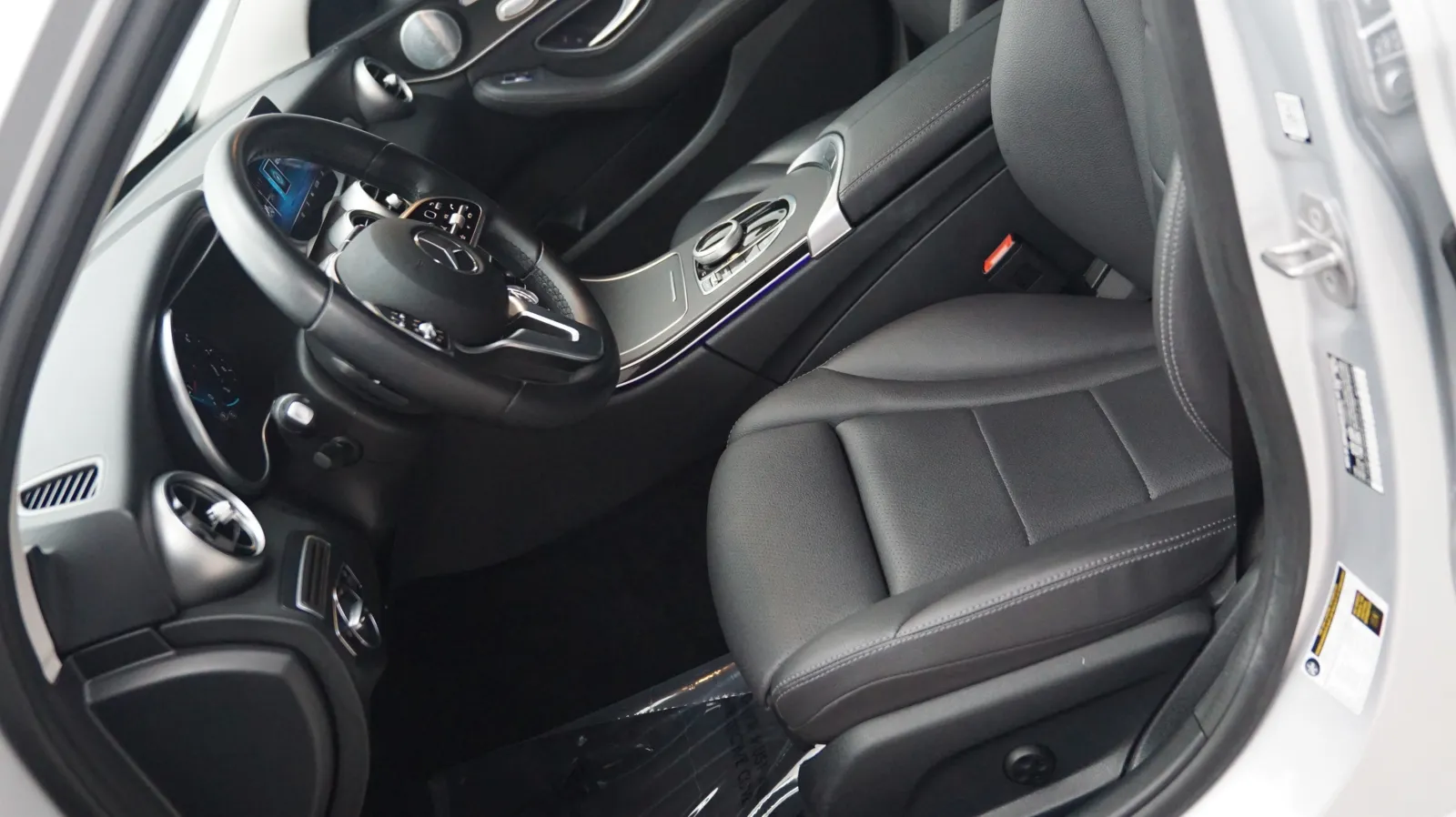 Mercedes-Benz C-Class photo 7