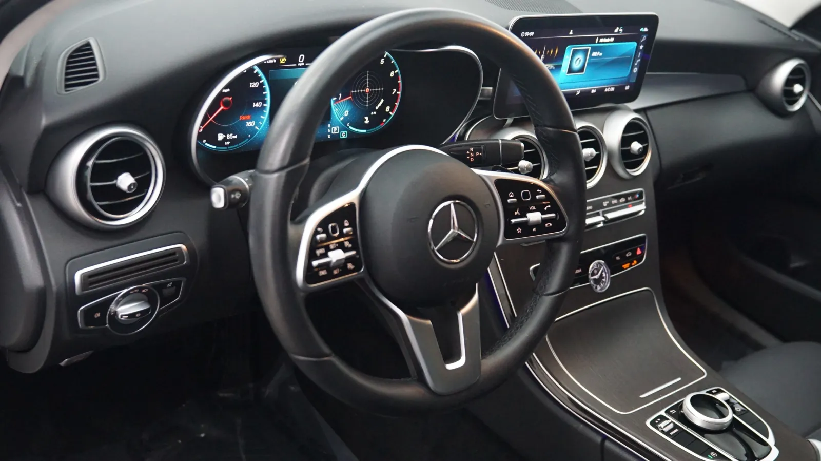 Mercedes-Benz C-Class photo 16