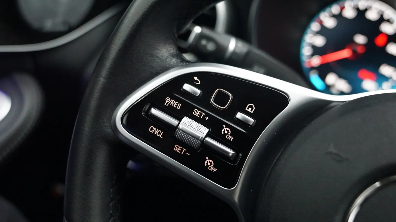 Mercedes-Benz C-Class photo 18
