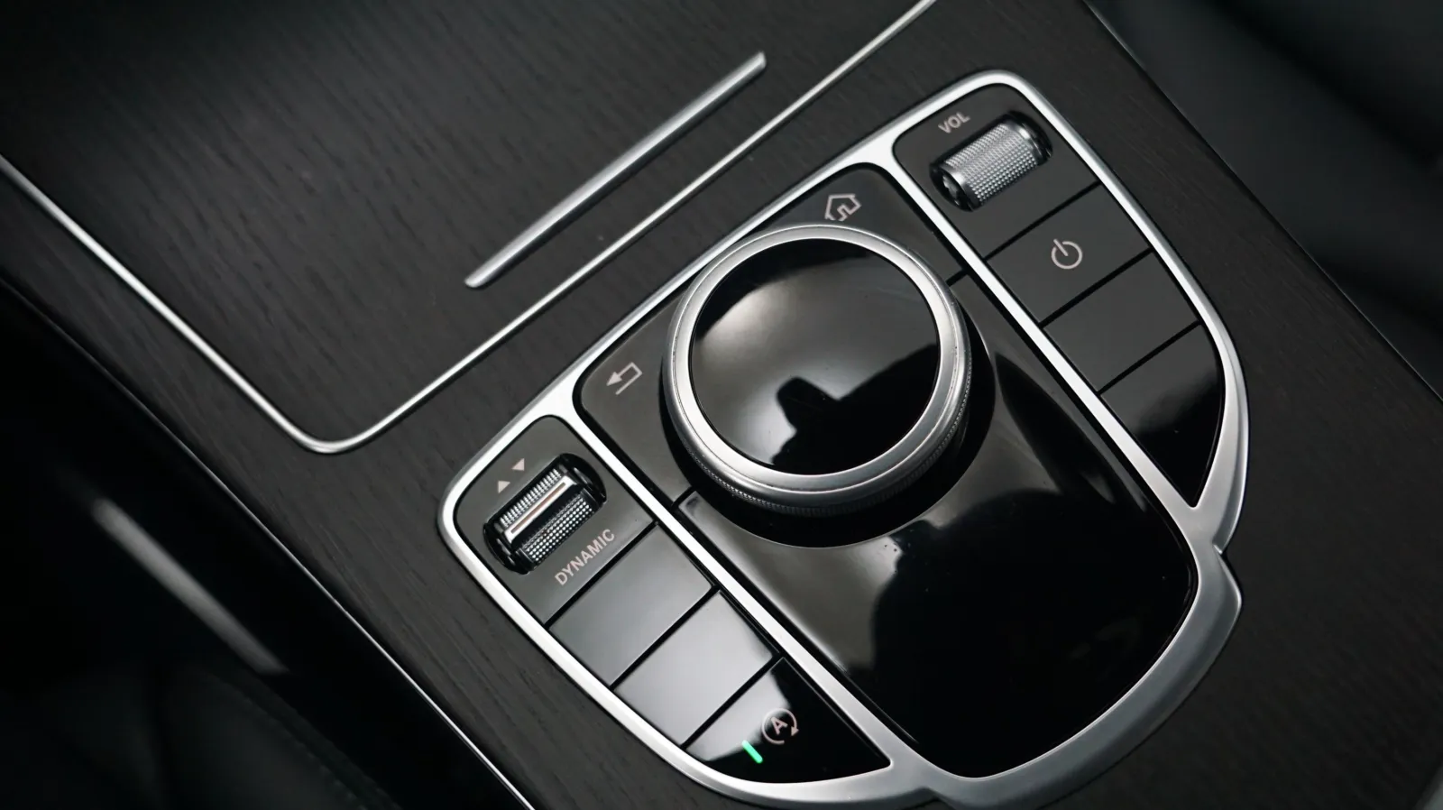 Mercedes-Benz C-Class photo 22