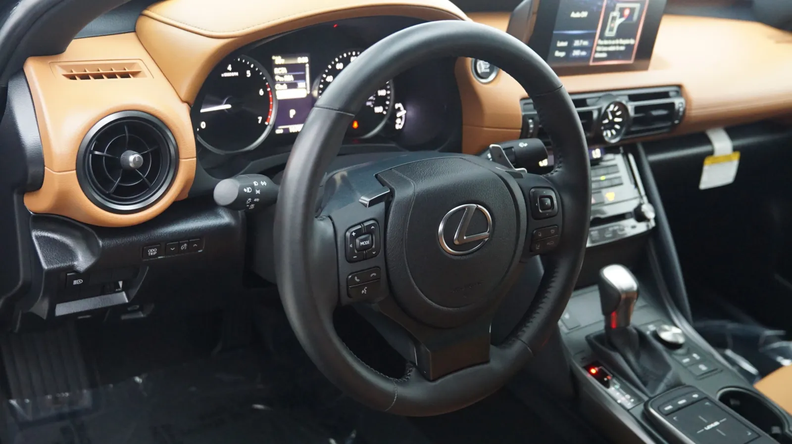 Lexus IS photo 18