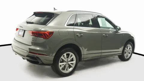 More photos of 2022 Audi Q3 S line Premium at Auto City, CA