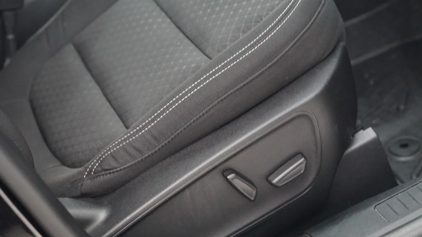 Ford Escape photo 12