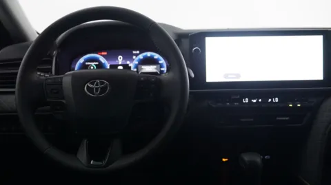 More photos of 2025 Toyota Camry XLE at Auto City, CA