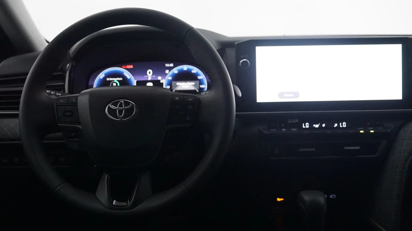 More photos of 2025 Toyota Camry XLE at Auto City, CA