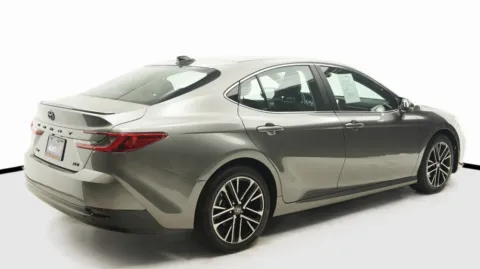 More photos of 2025 Toyota Camry XLE at Auto City, CA