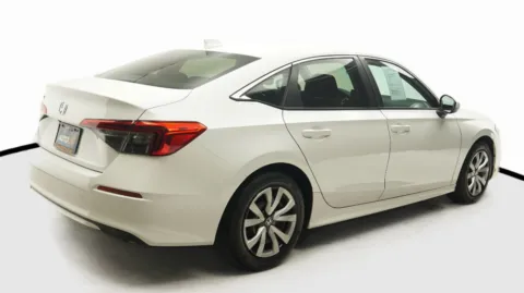More photos of 2022 Honda Civic LX at Auto City, CA