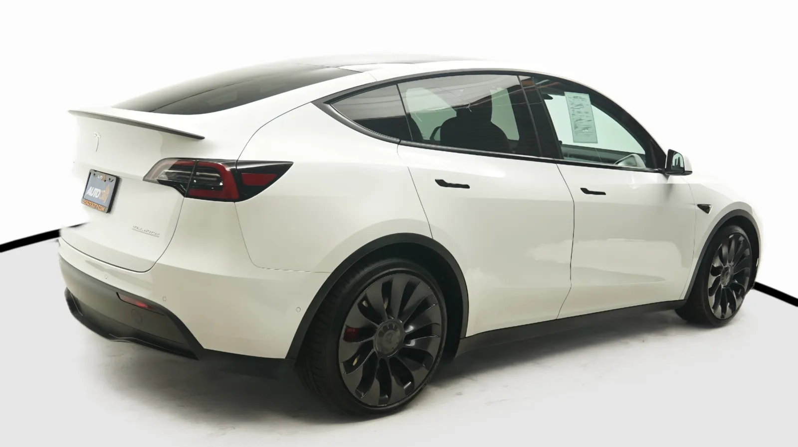 More photos of 2021 Tesla Model Y Performance at Auto City, CA