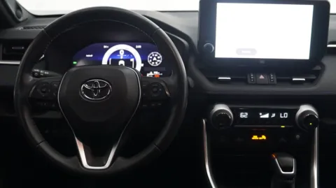 More photos of 2024 Toyota RAV4 Hybrid XSE at Auto City, CA