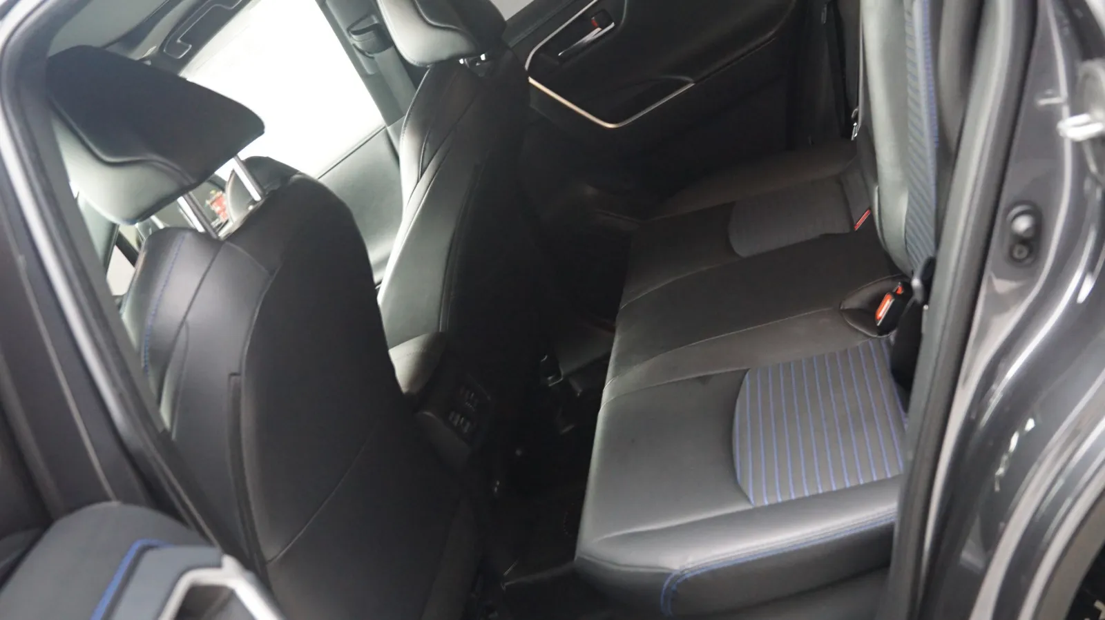 Toyota RAV4 photo 12