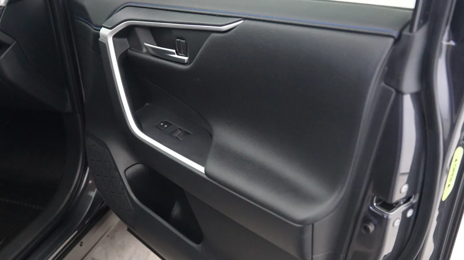 Toyota RAV4 photo 14