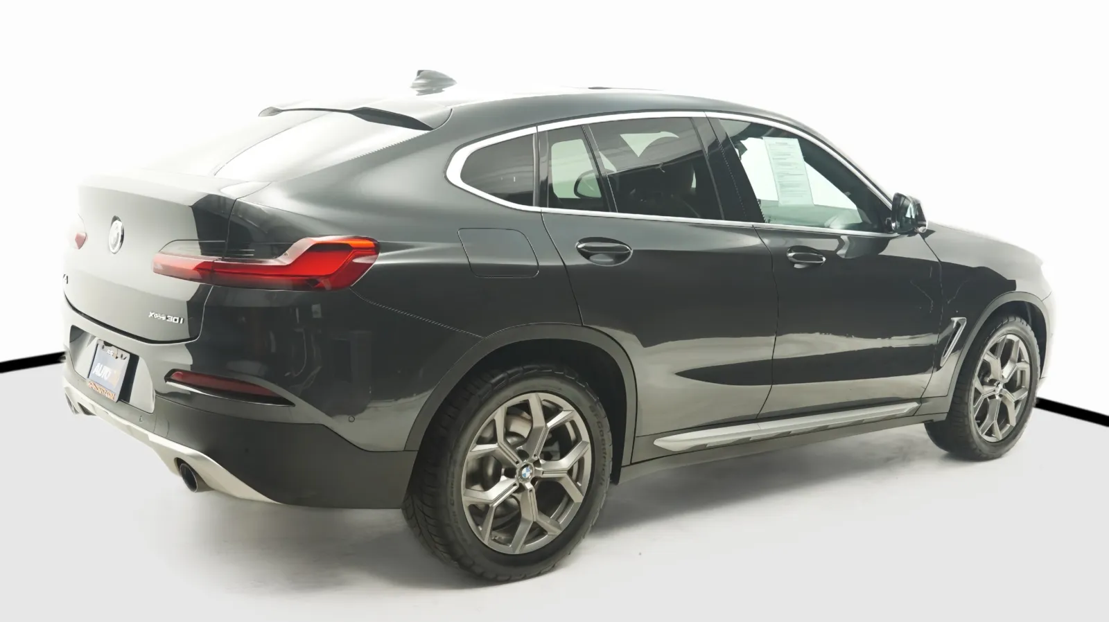 More photos of 2020 BMW X4 xDrive30i at Auto City, CA