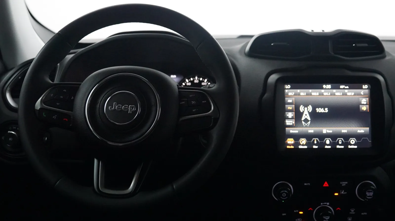More photos of 2022 Jeep Renegade Latitude at Auto City, CA
