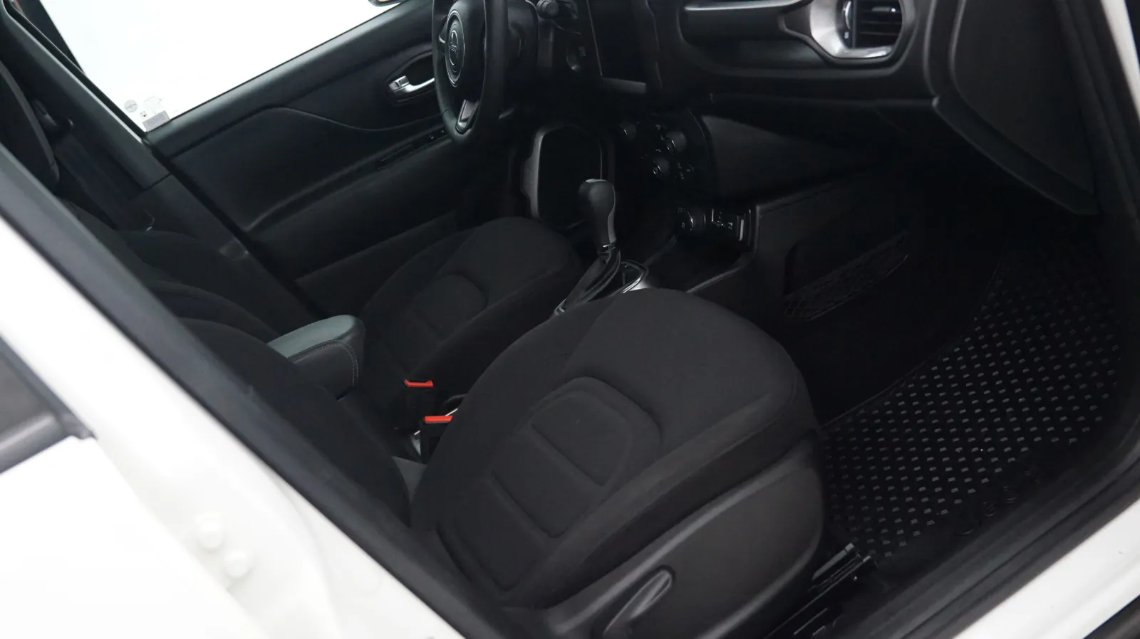 Jeep Renegade photo 6