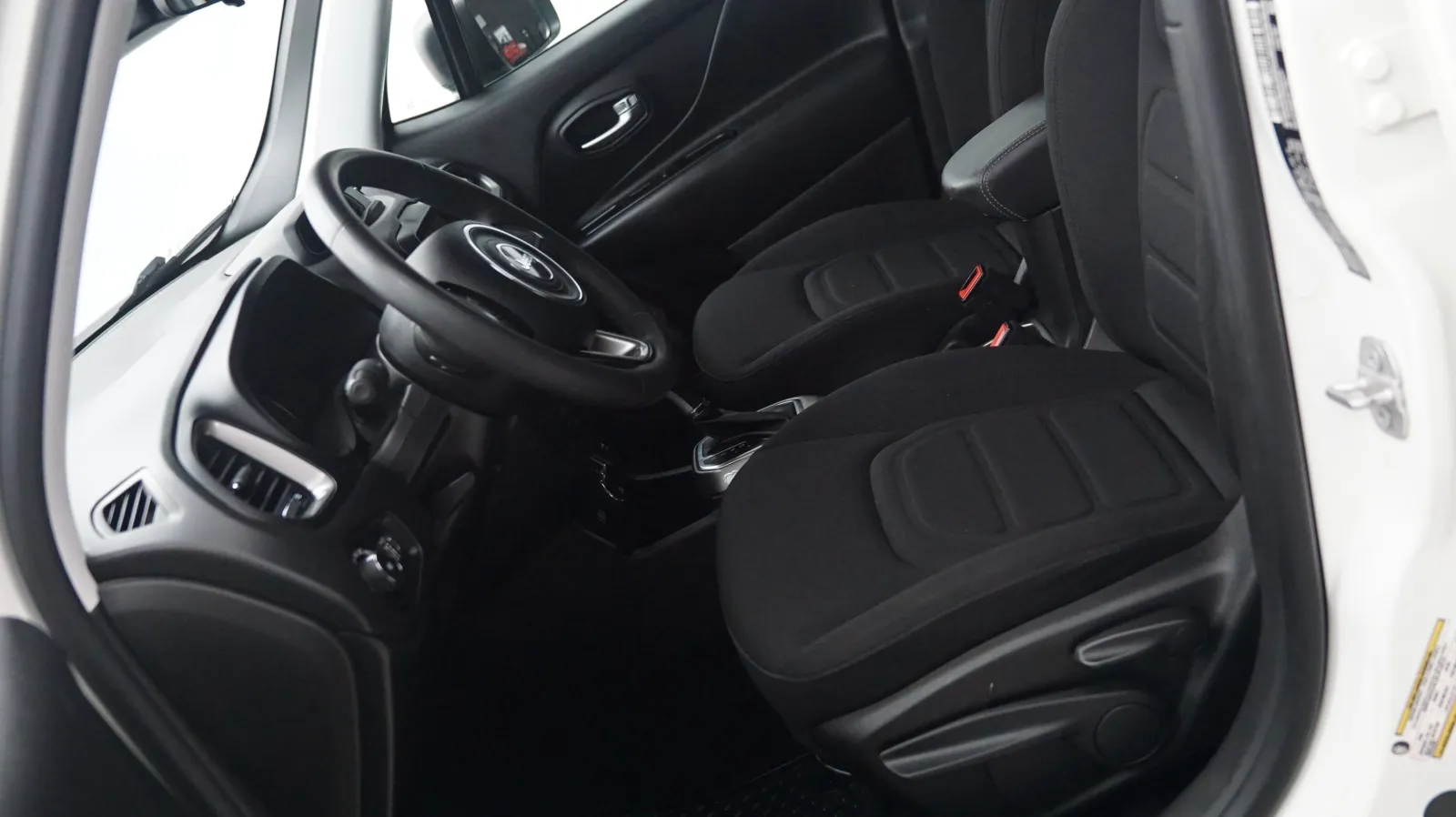 Jeep Renegade photo 7