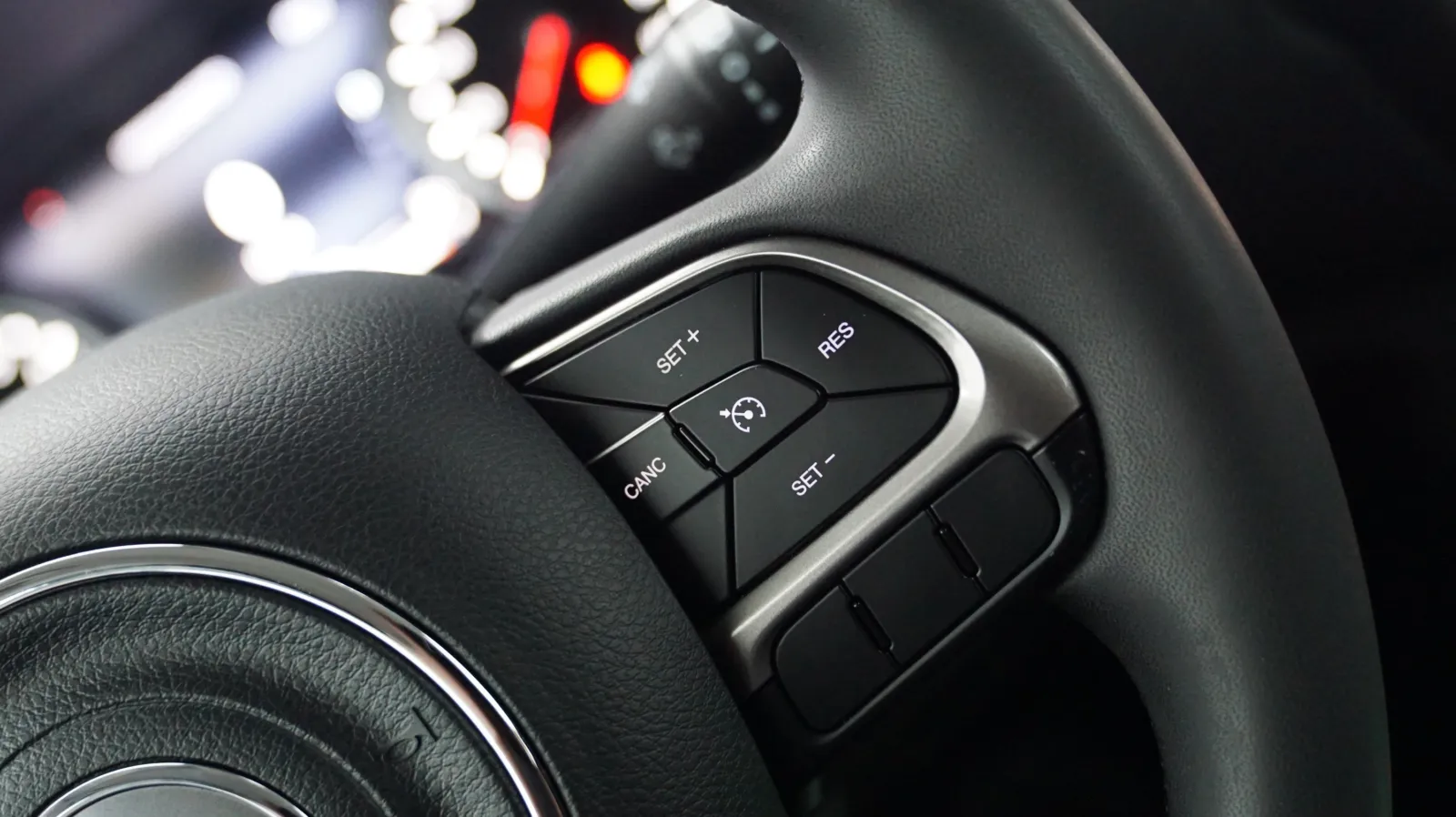 Jeep Renegade photo 16