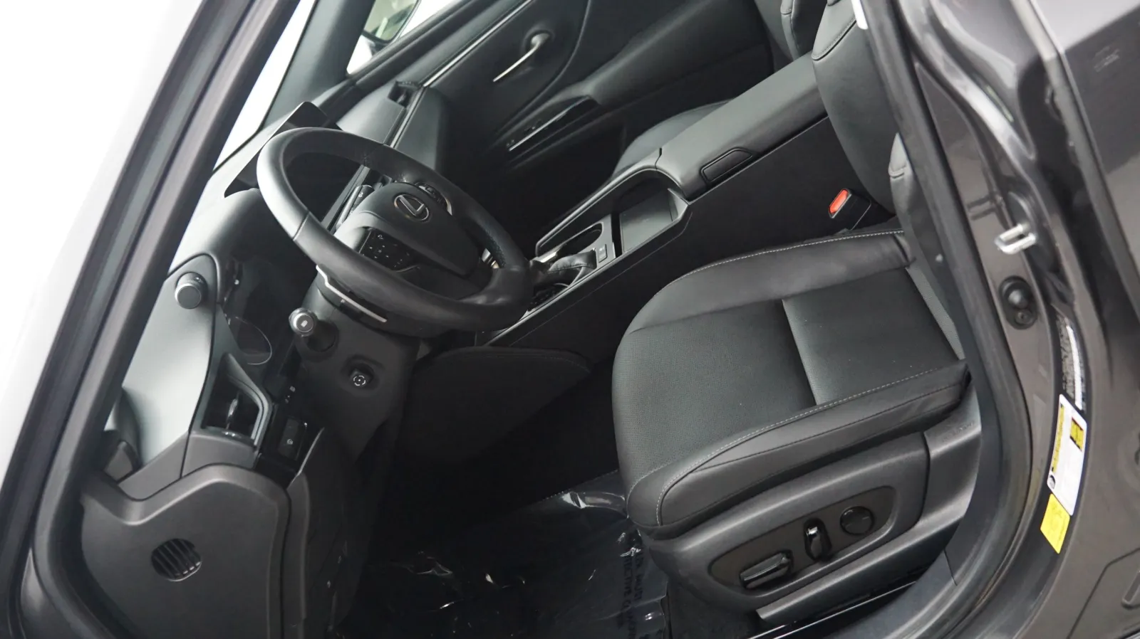 Lexus ES photo 7