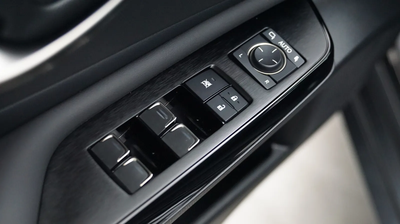 Lexus ES photo 15