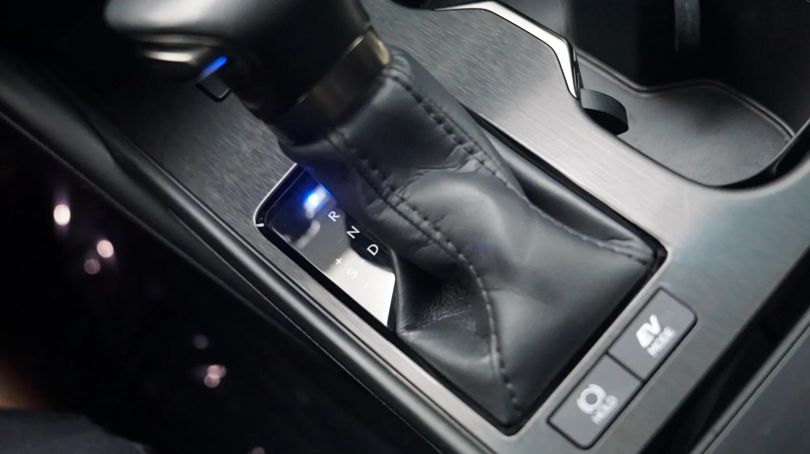 Lexus ES photo 20