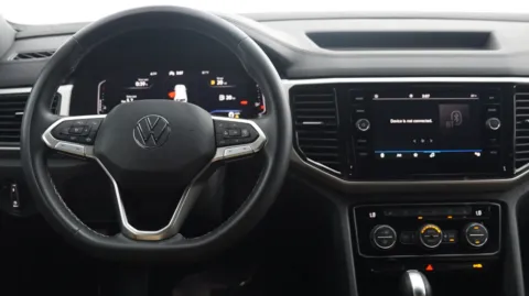 More photos of 2022 Volkswagen Atlas Cross Sport 3.6L V6 SE w/Technology at Auto City, CA