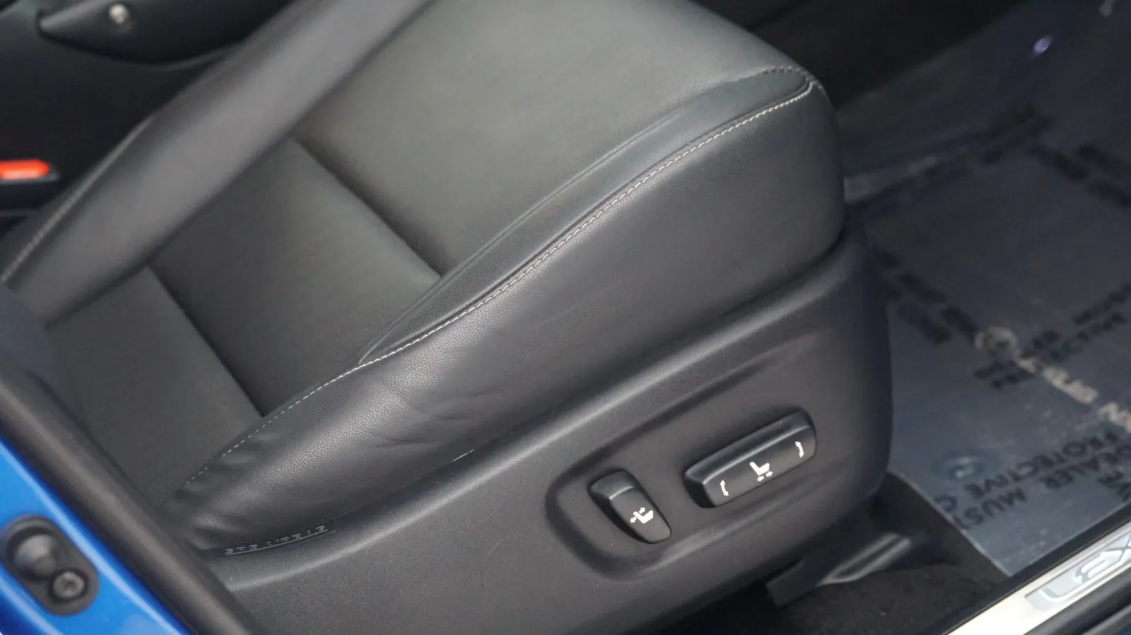 Lexus NX photo 14