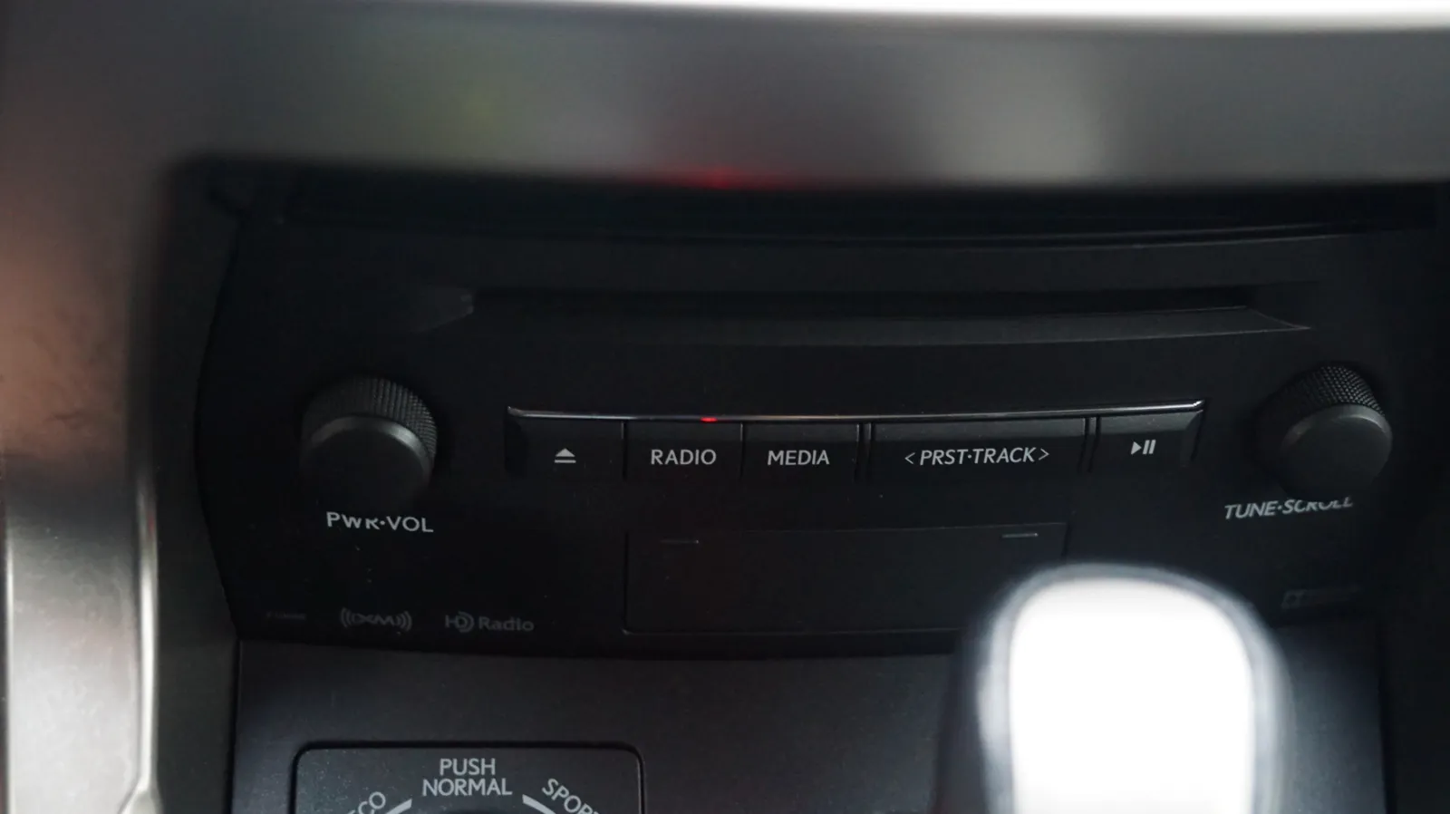 Lexus NX photo 24