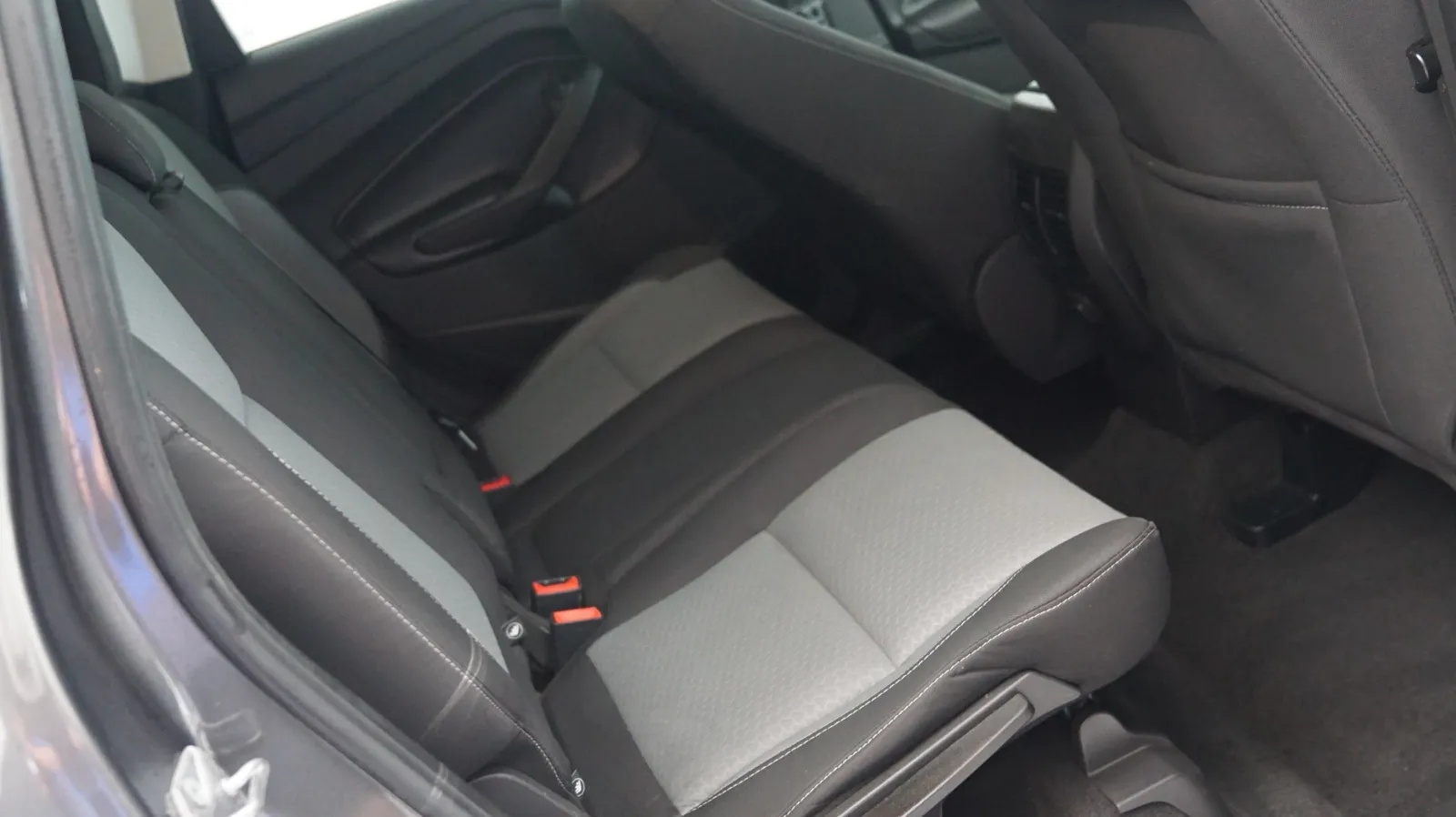 Ford Escape photo 11