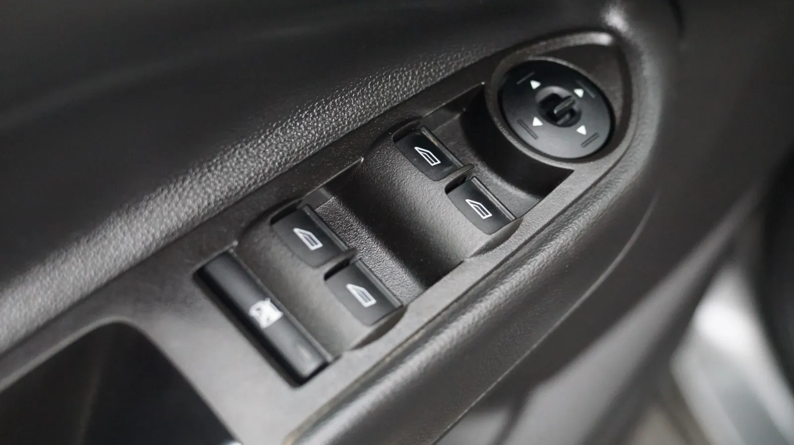 Ford Escape photo 15