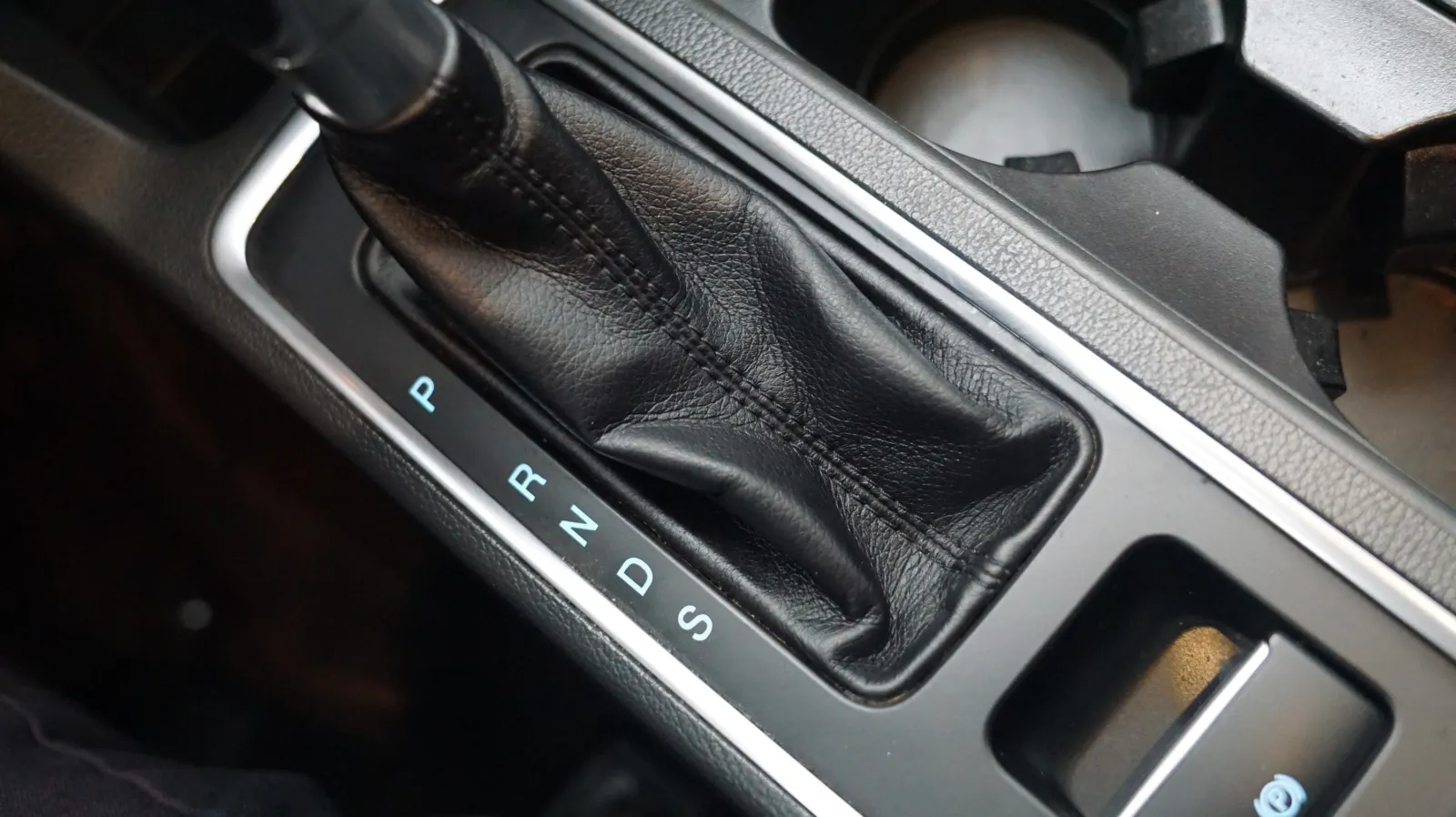 Ford Escape photo 21