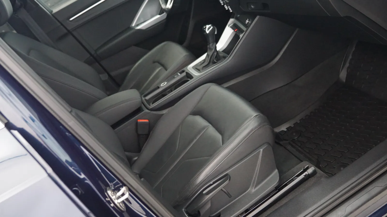 Audi Q3 photo 6