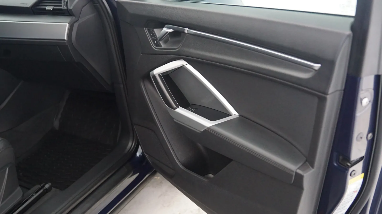 Audi Q3 photo 14