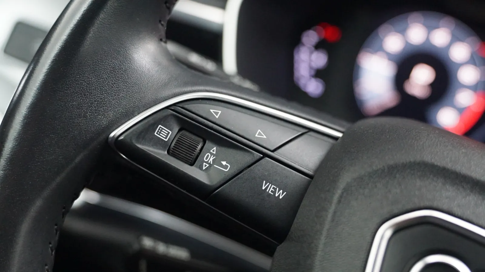 Audi Q3 photo 19