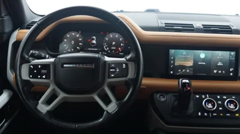 More photos of 2023 Land Rover Defender X-Dynamic SE at Auto City, CA