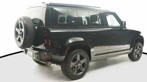 More photos of 2023 Land Rover Defender X-Dynamic SE at Auto City, CA