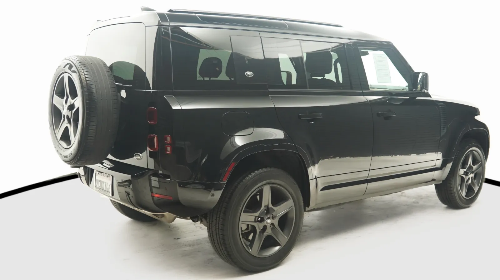 More photos of 2023 Land Rover Defender X-Dynamic SE at Auto City, CA