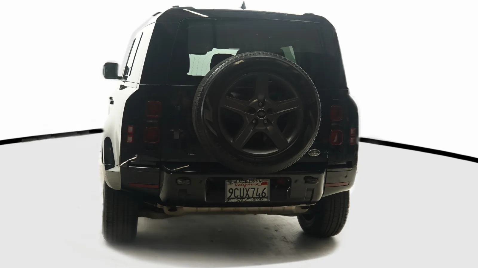 Land Rover Defender photo 13
