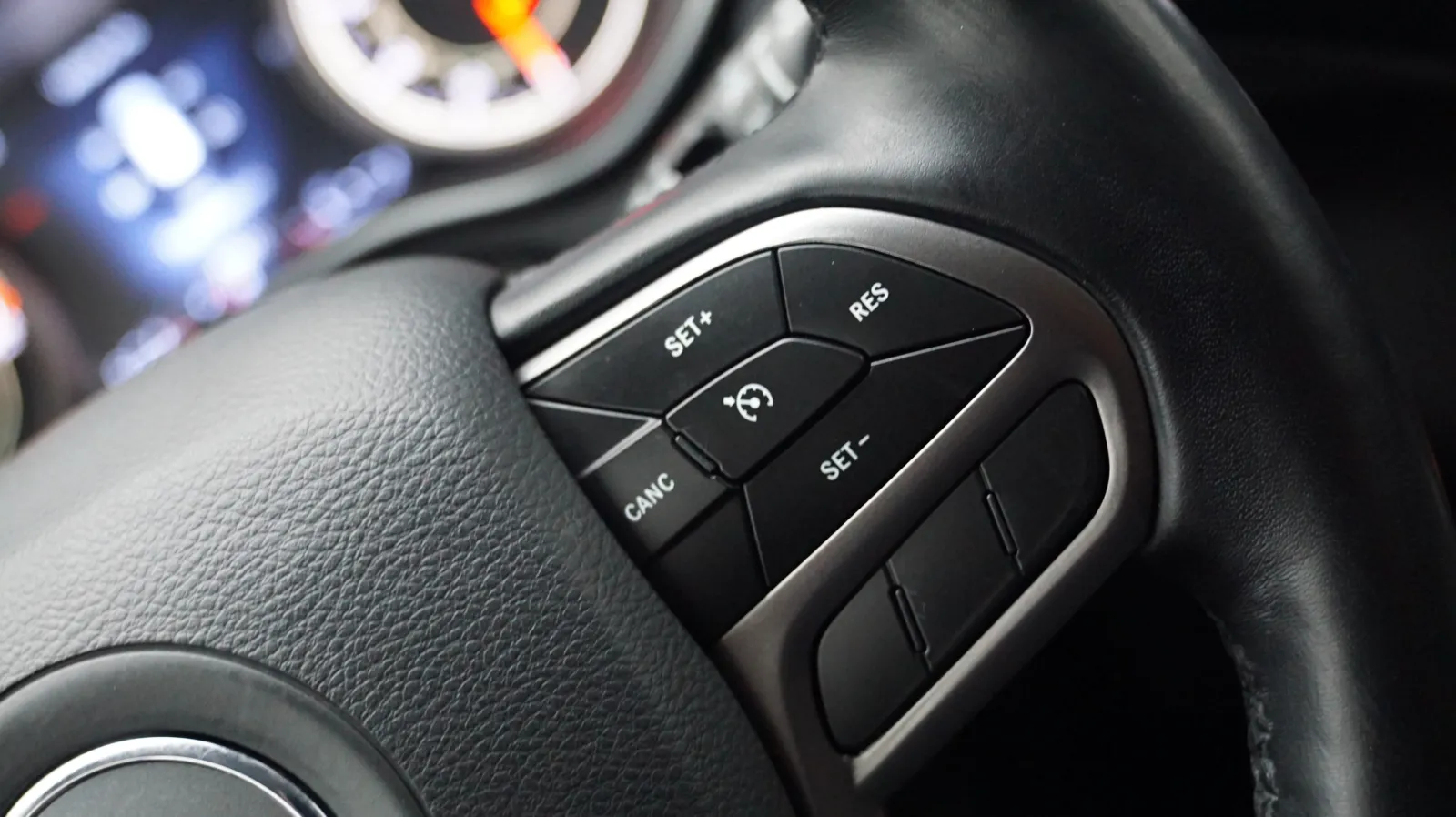 Jeep Cherokee photo 19