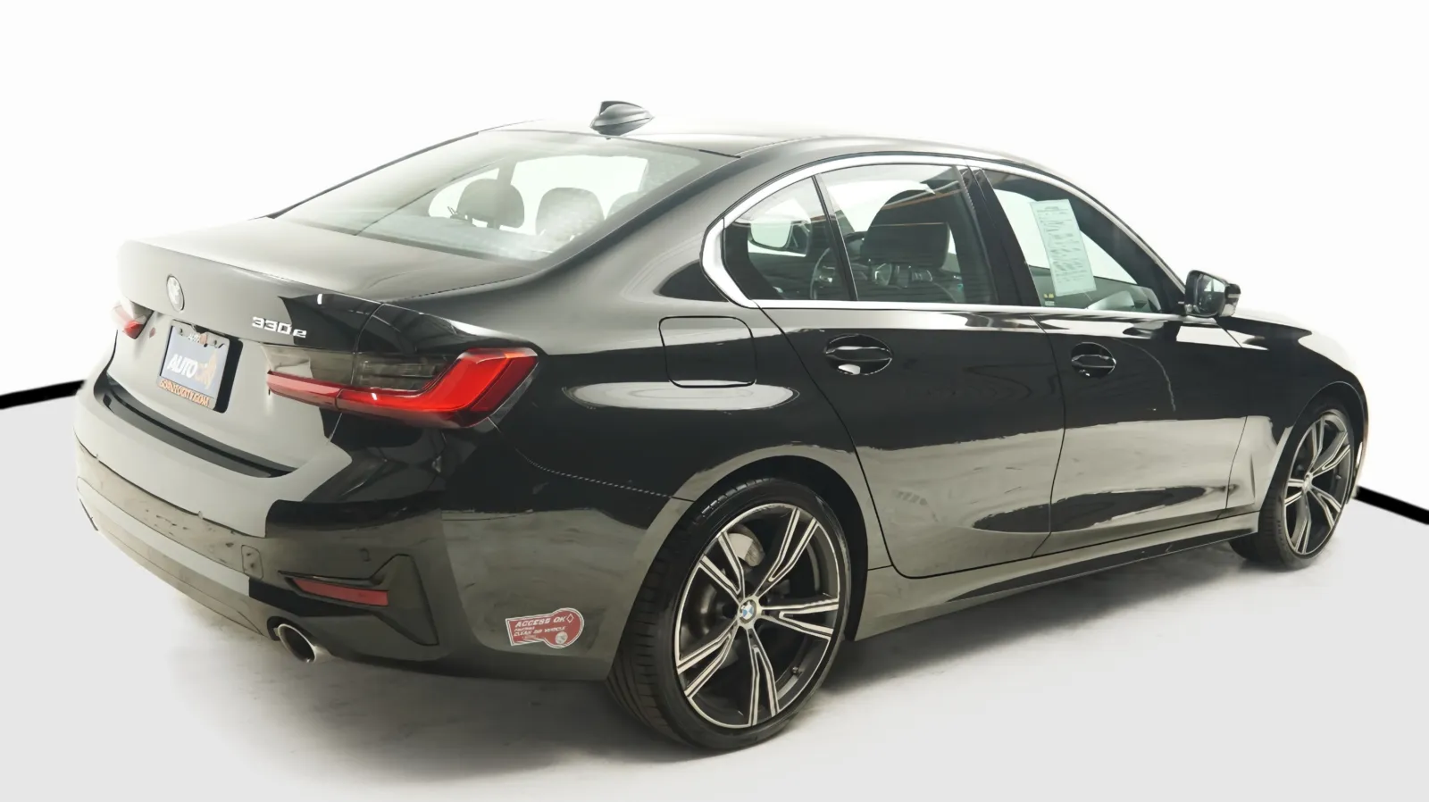More photos of 2021 BMW 3-Series 330e at Auto City, CA