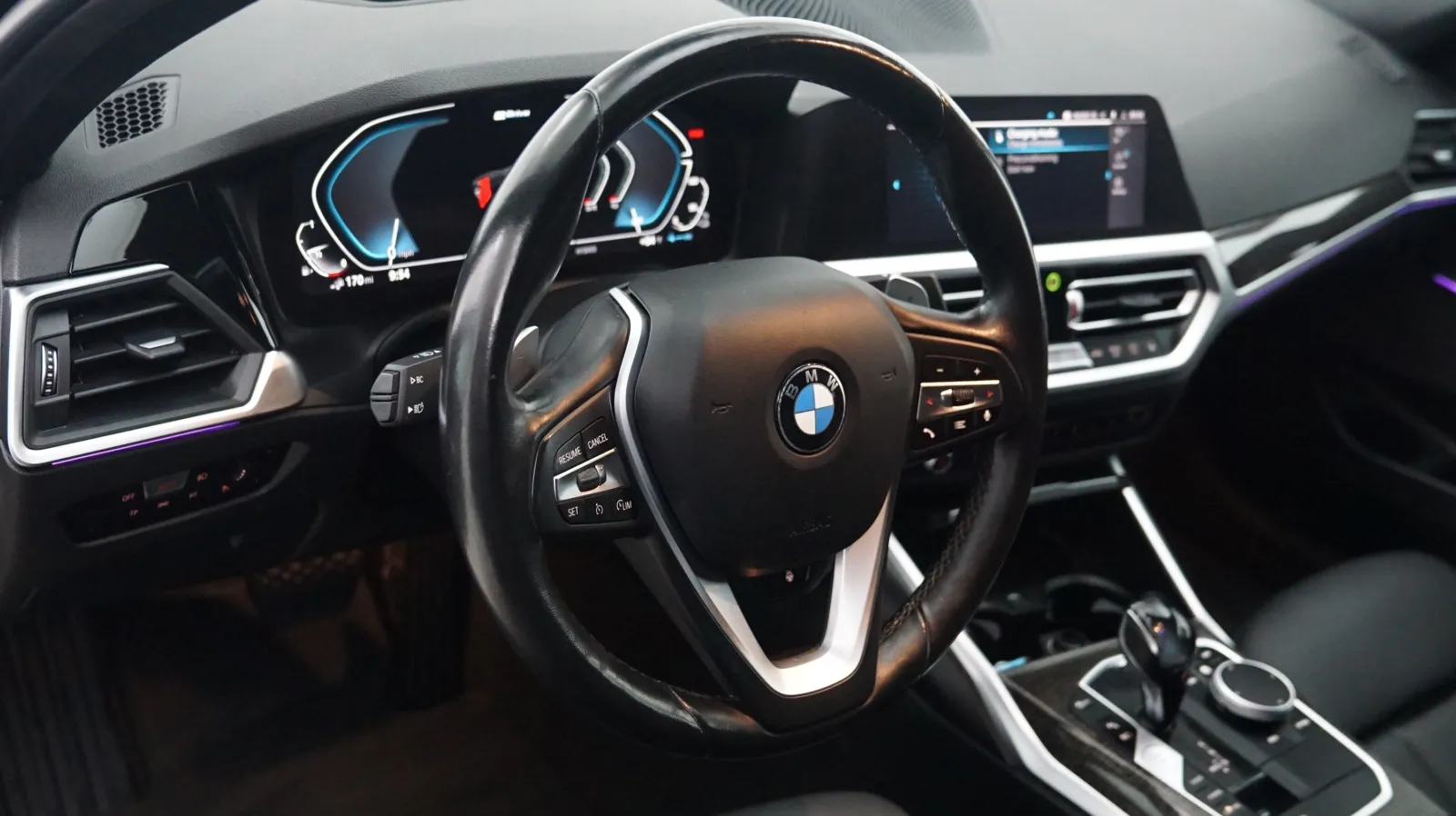 BMW 3 Series photo 18