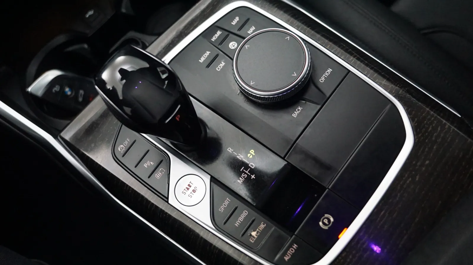 BMW 3 Series photo 24