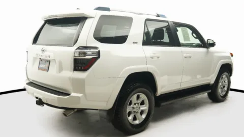 More photos of 2020 Toyota 4Runner SR5 Premium at Auto City, CA