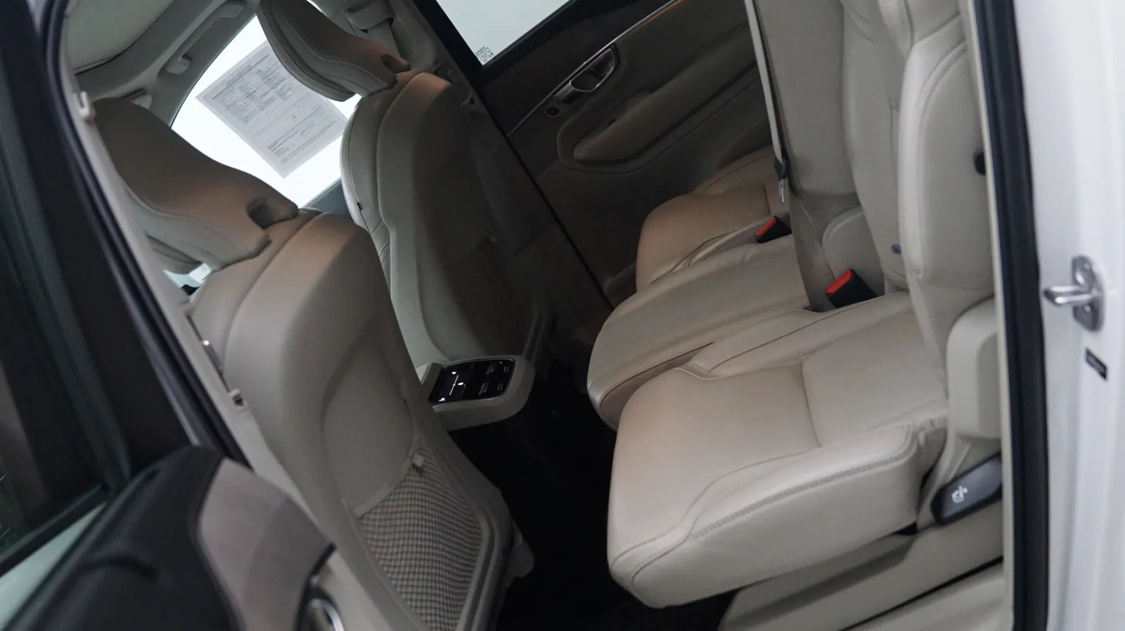 Volvo XC90 photo 12