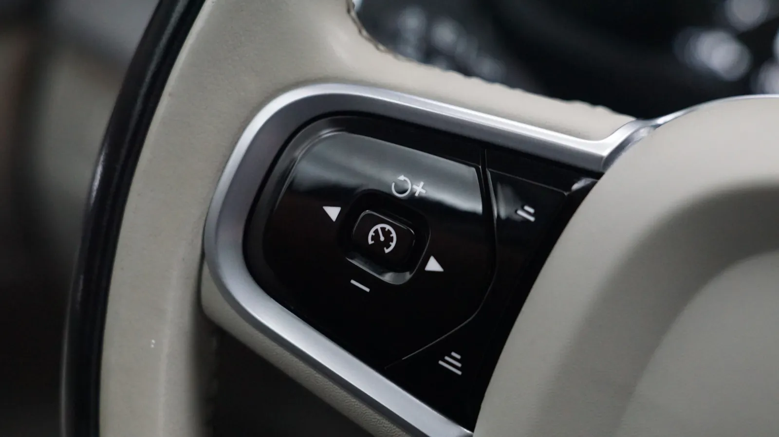 Volvo XC90 photo 21