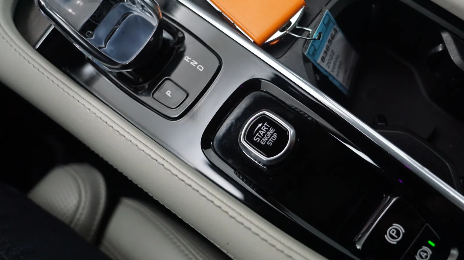 Volvo XC90 photo 26