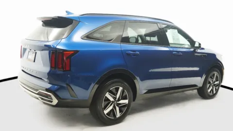 More photos of 2022 Kia Sorento S at Auto City, CA
