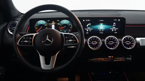 More photos of 2021 Mercedes-Benz GLB 250 at Auto City, CA