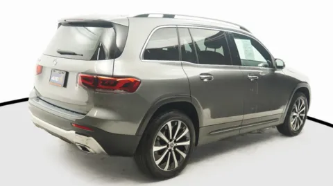 More photos of 2021 Mercedes-Benz GLB 250 at Auto City, CA
